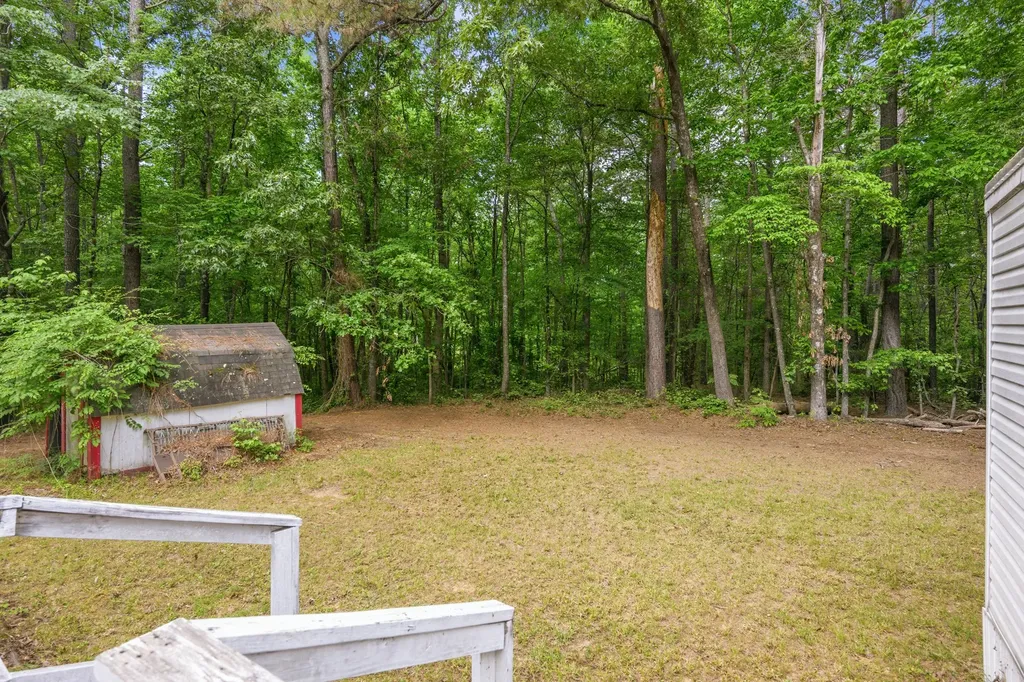 2417 Maytown Road Bruceton TN 38317