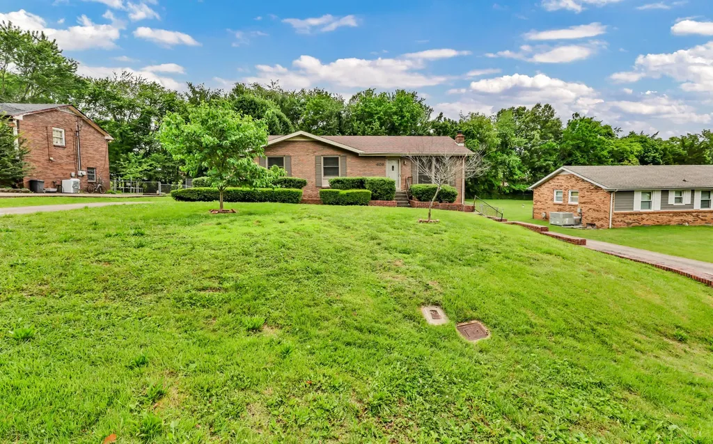 409 Christopher Drive Clarksville TN 37042