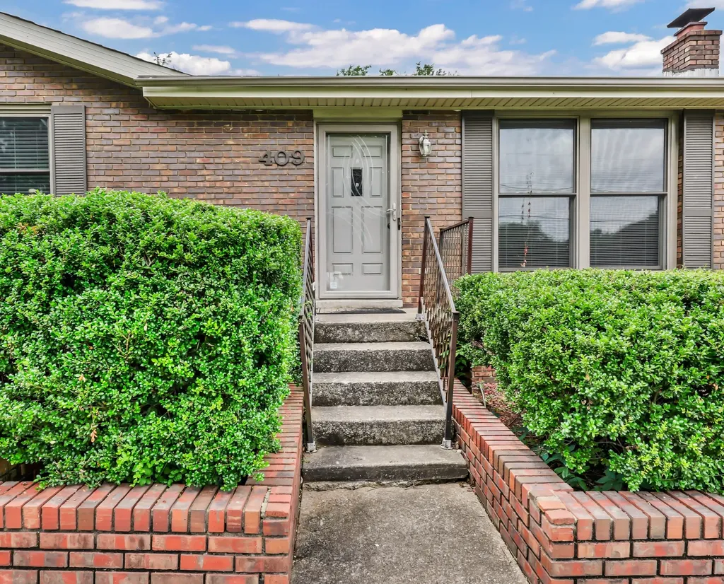 409 Christopher Drive Clarksville TN 37042