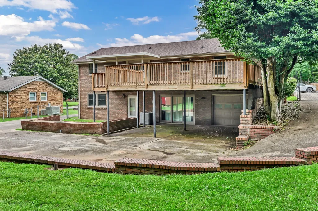 409 Christopher Drive Clarksville TN 37042