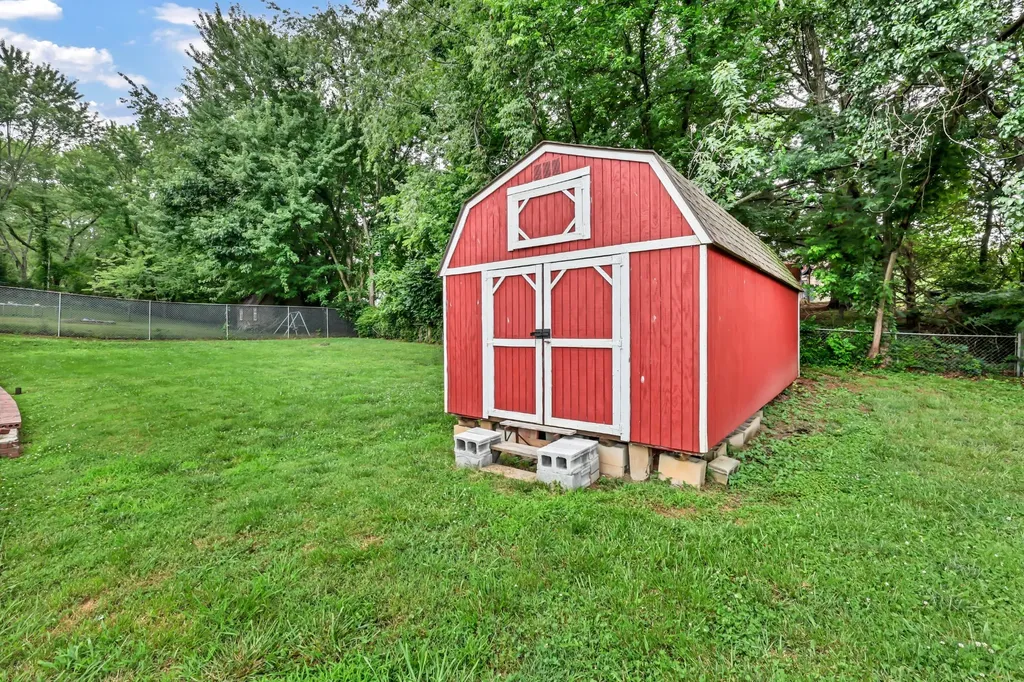 409 Christopher Drive Clarksville TN 37042