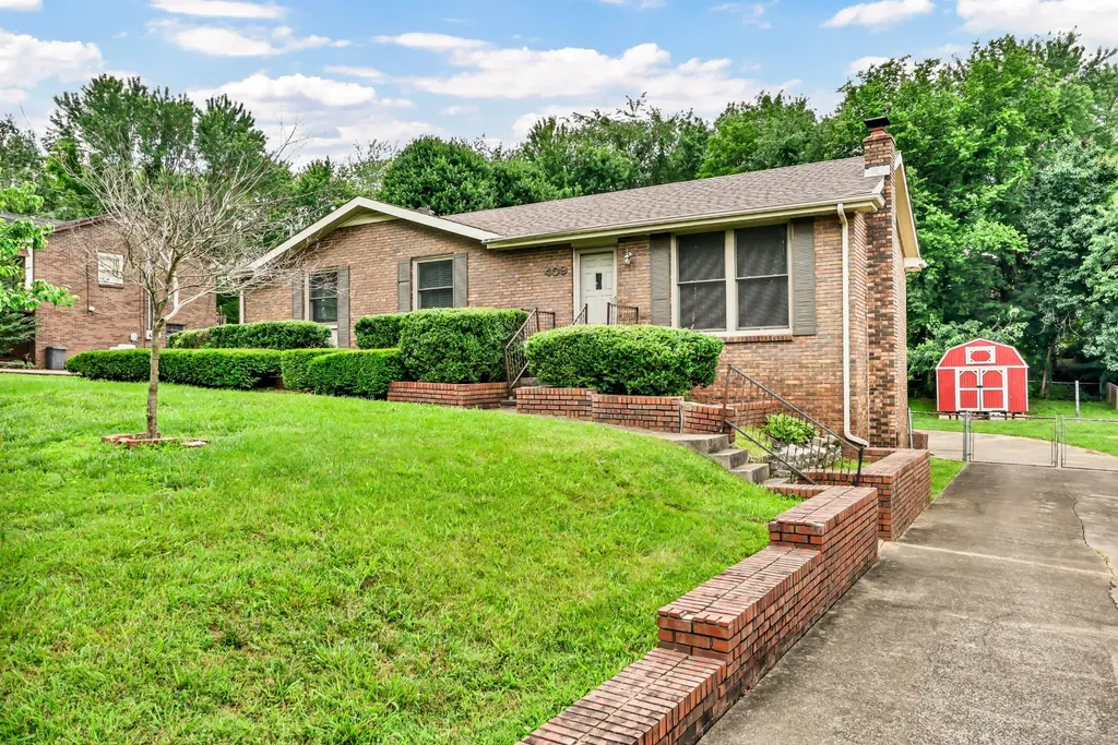409 Christopher Drive Clarksville TN 37042