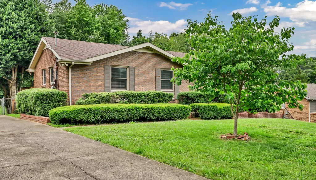 409 Christopher Drive Clarksville TN 37042