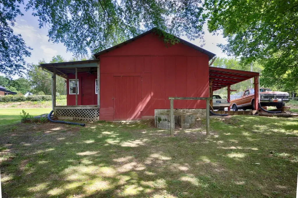 8094 Beech Hill Road Frankewing TN 38459