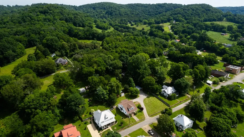 8094 Beech Hill Road Frankewing TN 38459