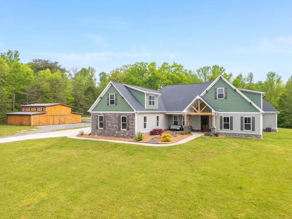 2419 Welch Road Soddy Daisy TN 37379