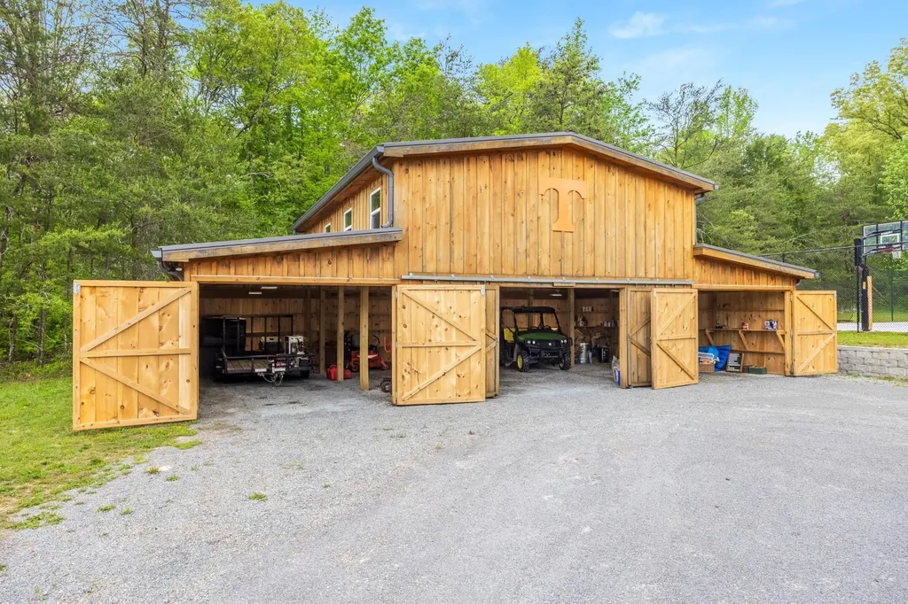 2419 Welch Road Soddy Daisy TN 37379