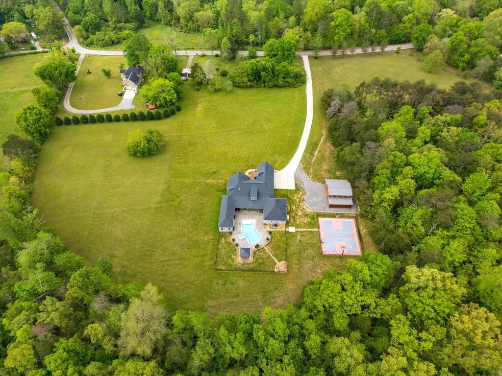 2419 Welch Road Soddy Daisy TN 37379