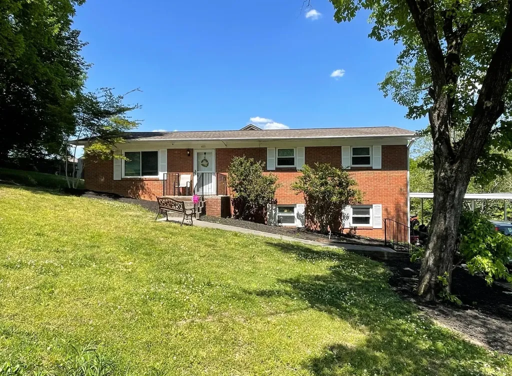 611 Lakeland Drive, NE Cleveland TN 37312