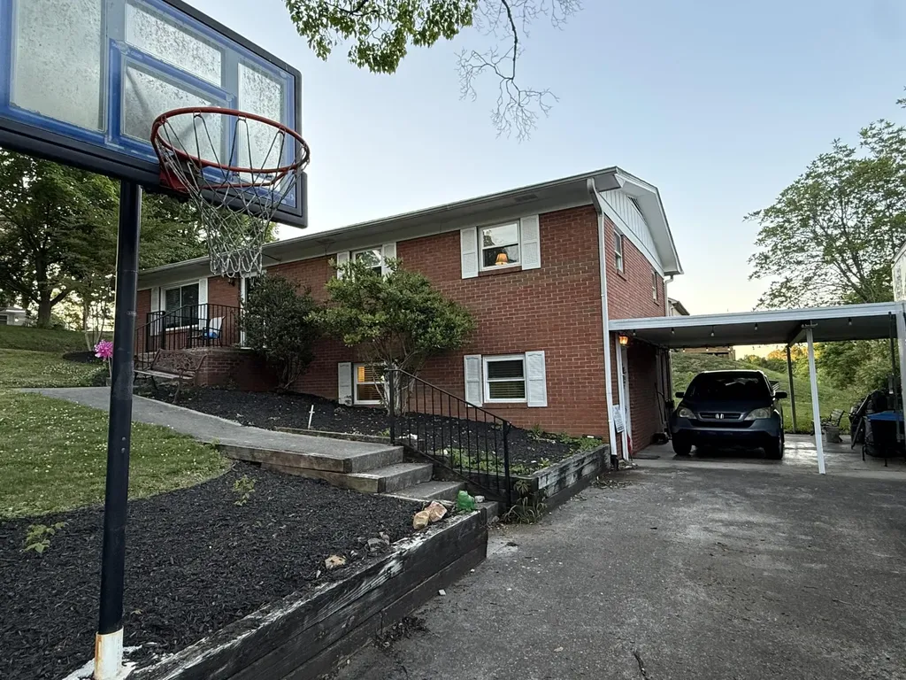 611 Lakeland Drive, NE Cleveland TN 37312