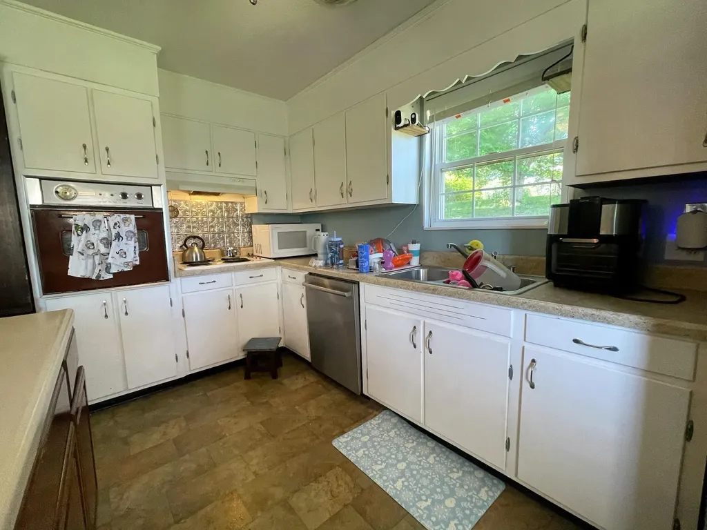 611 Lakeland Drive, NE Cleveland TN 37312