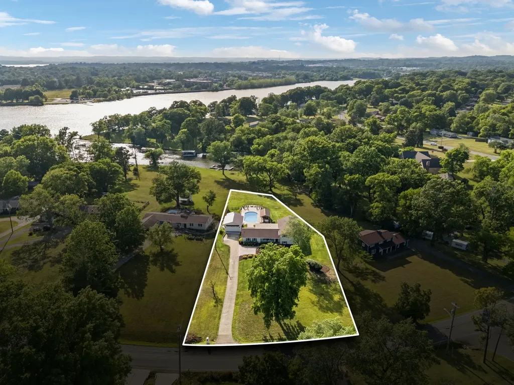 192 Cherokee Road Hendersonville TN 37075