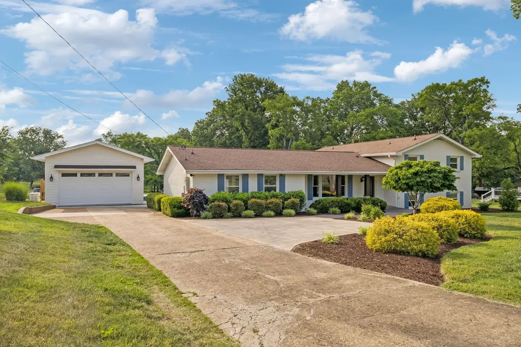 192 Cherokee Road Hendersonville TN 37075