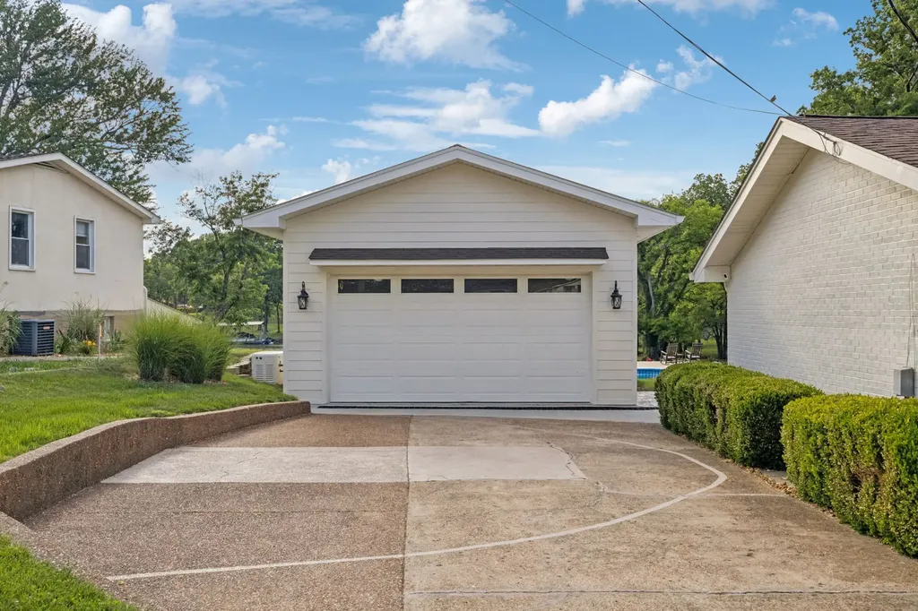 192 Cherokee Road Hendersonville TN 37075