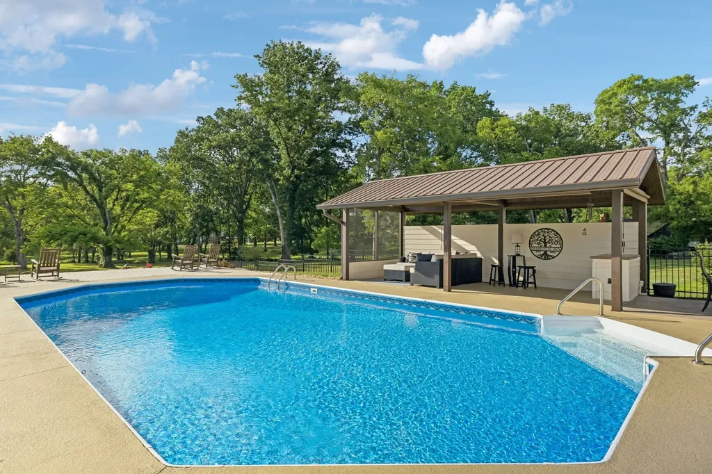 192 Cherokee Road Hendersonville TN 37075