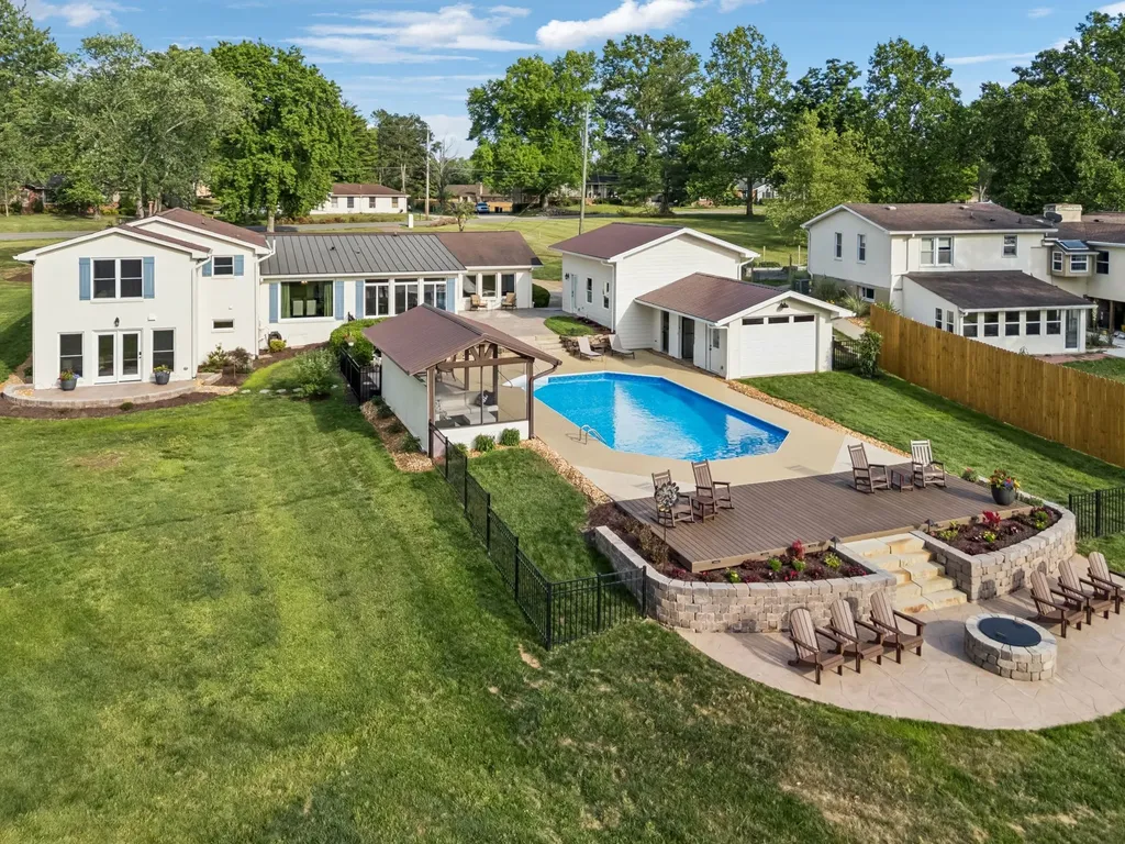 192 Cherokee Road Hendersonville TN 37075