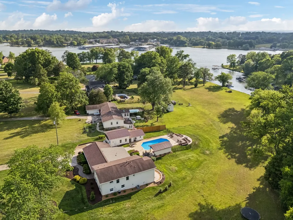 192 Cherokee Road Hendersonville TN 37075
