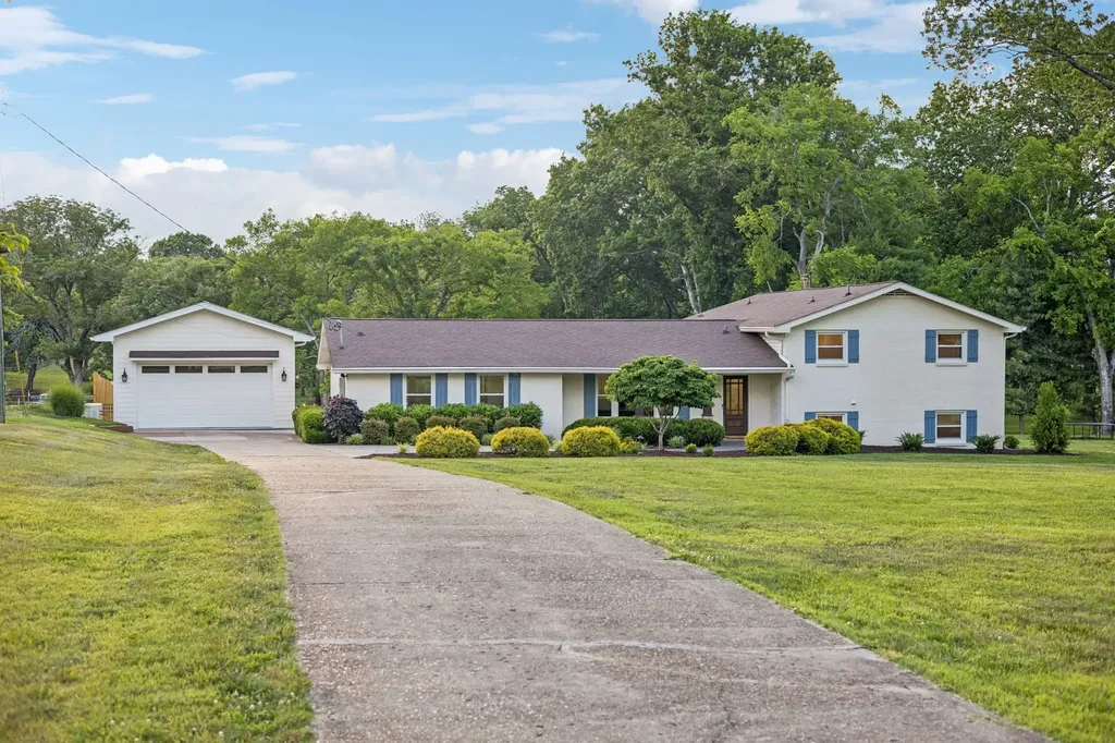 192 Cherokee Road Hendersonville TN 37075
