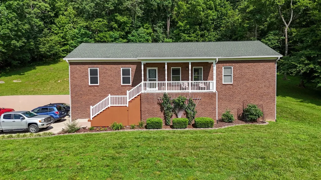 4050 Cantebury Drive Culleoka TN 38451