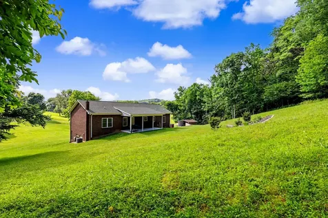 4050 Cantebury Drive Culleoka TN 38451