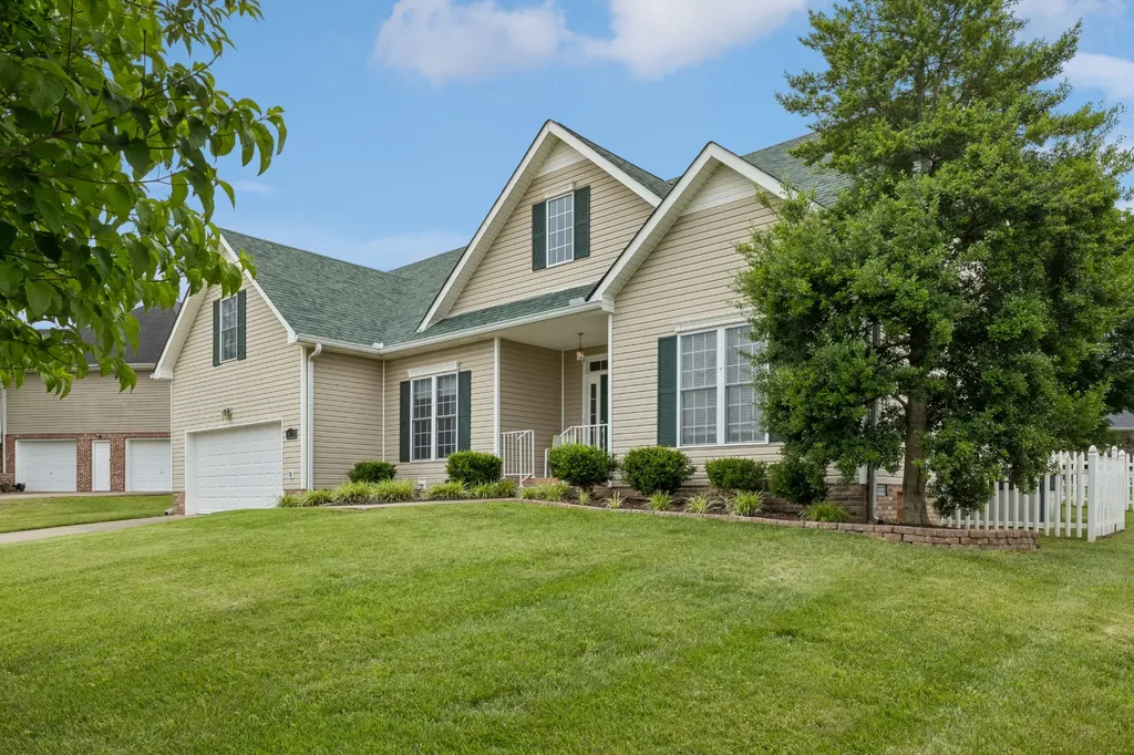 632 Clydesdale Court Clarksville TN 37043