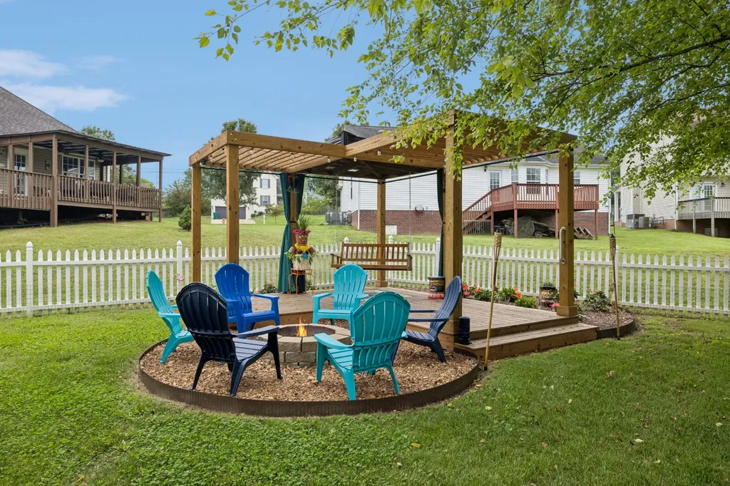632 Clydesdale Court Clarksville TN 37043