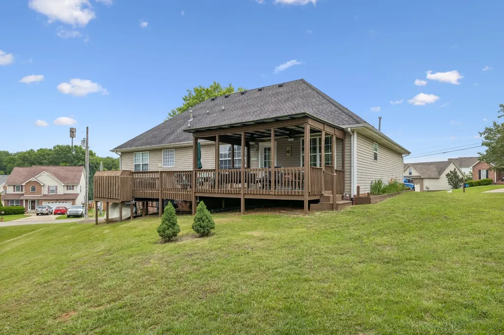 3127 Clydesdale Drive Clarksville TN 37043