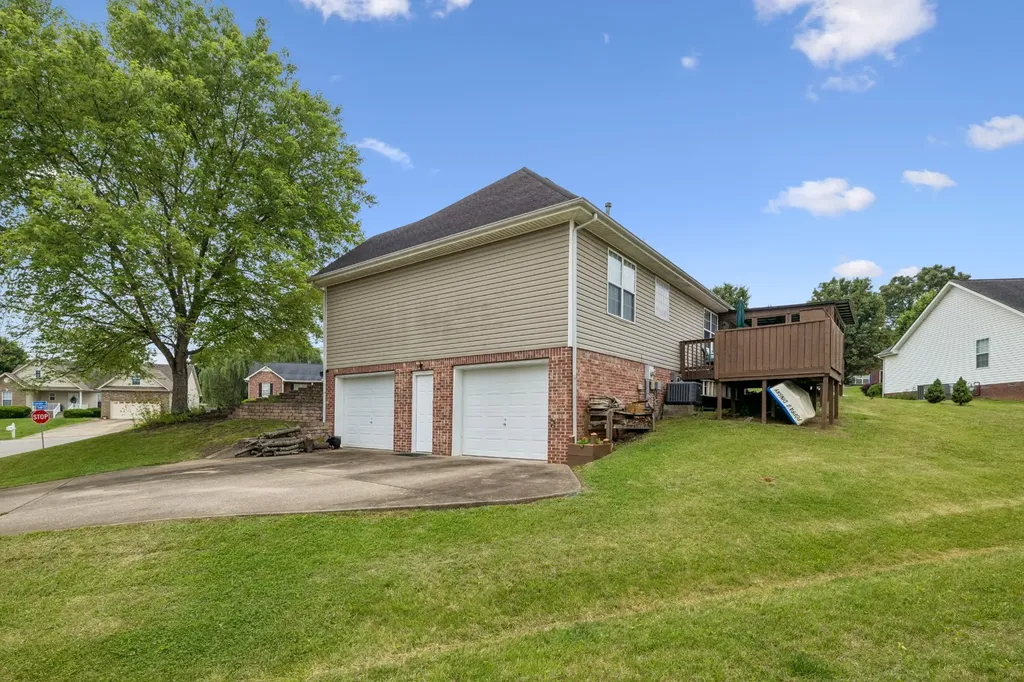 3127 Clydesdale Drive Clarksville TN 37043