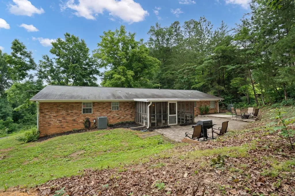 142 NW Kimberly Drive, NW Cleveland TN 37312