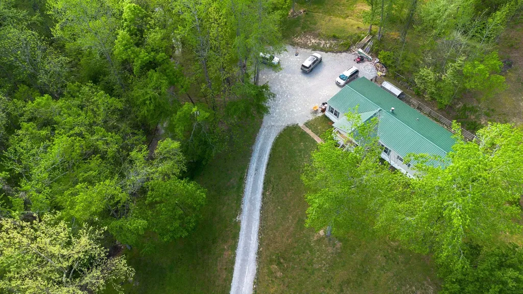 4805 Love Branch Road Hampshire TN 38461
