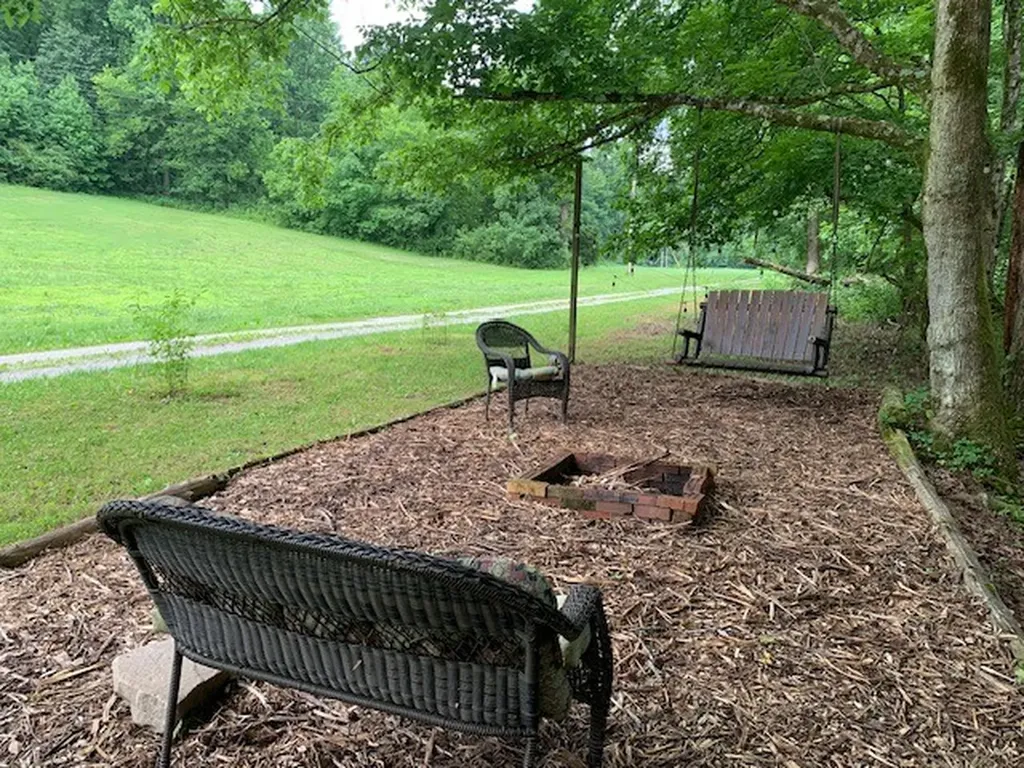 4805 Love Branch Road Hampshire TN 38461