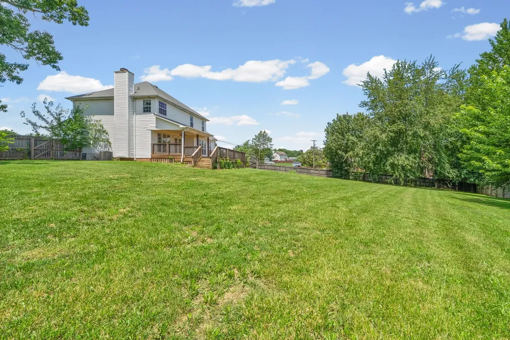 3445 E Henderson Way Clarksville TN 37042