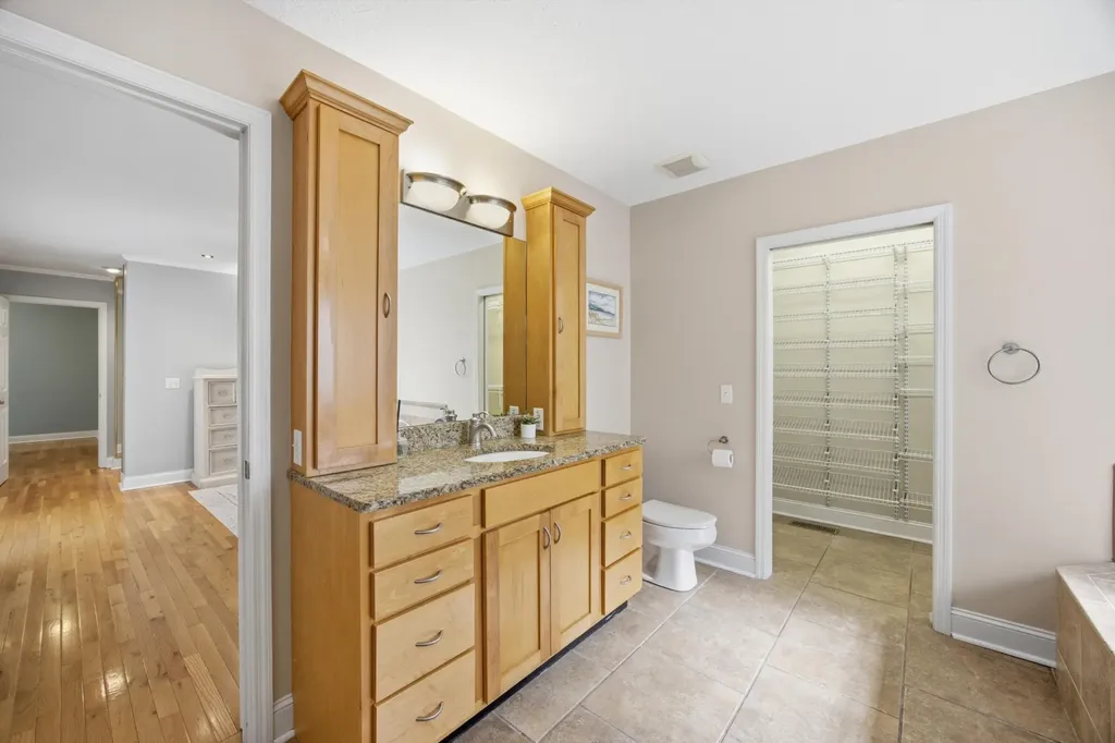 11102 London Lane Apison TN 37302