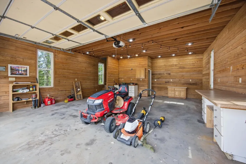11102 London Lane Apison TN 37302