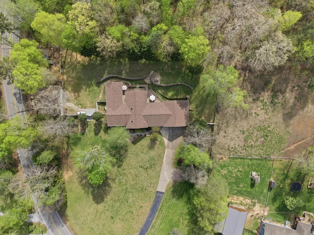 11102 London Lane Apison TN 37302