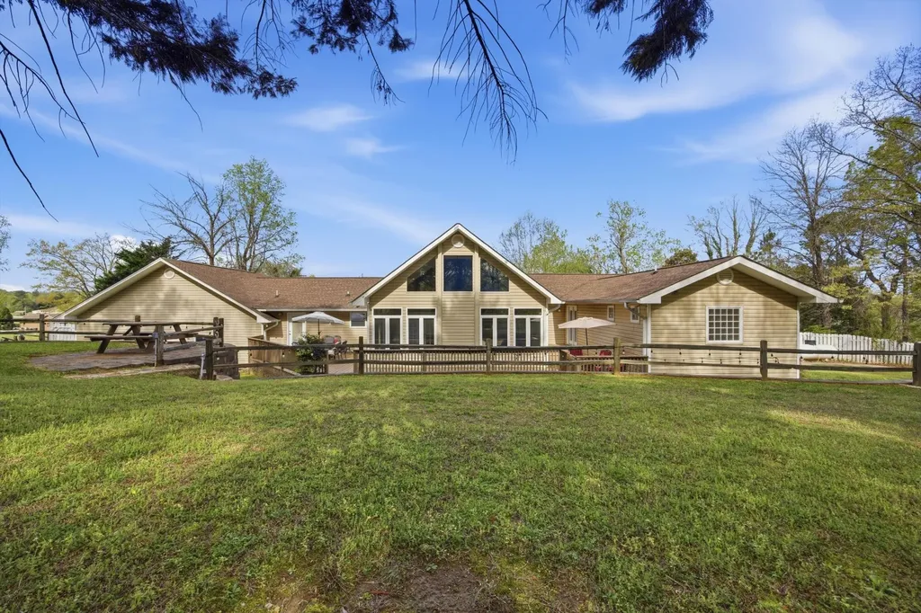 11102 London Lane Apison TN 37302