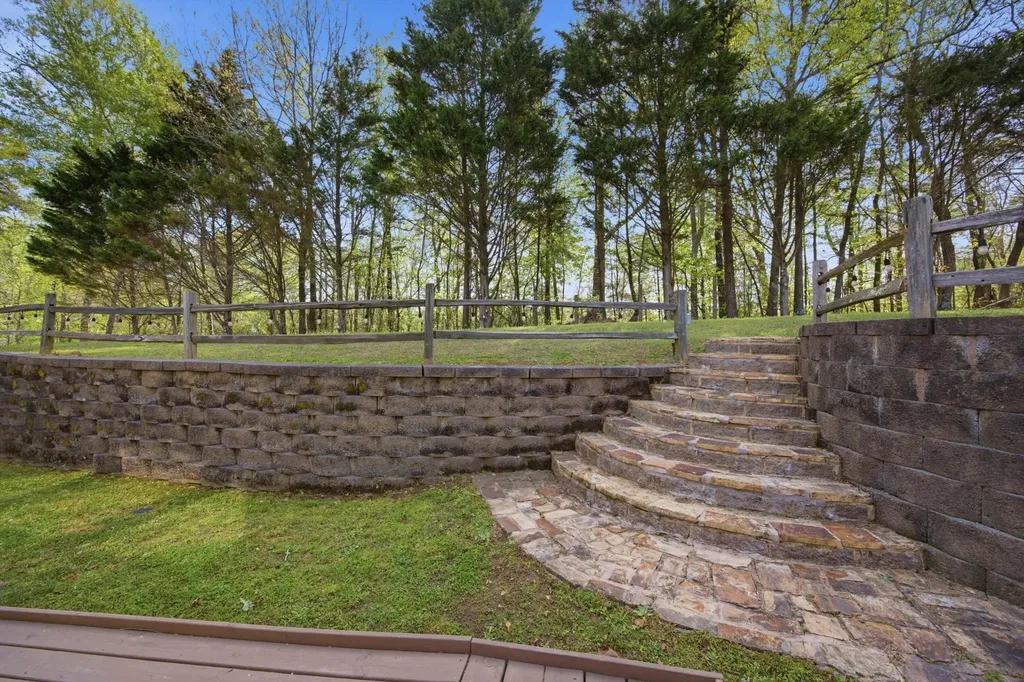11102 London Lane Apison TN 37302