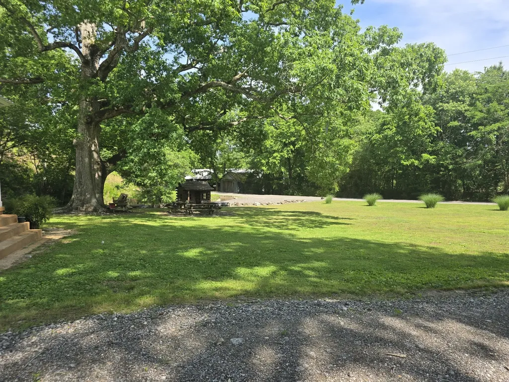 2240 Paint Rock Road New Johnsonville TN 37134