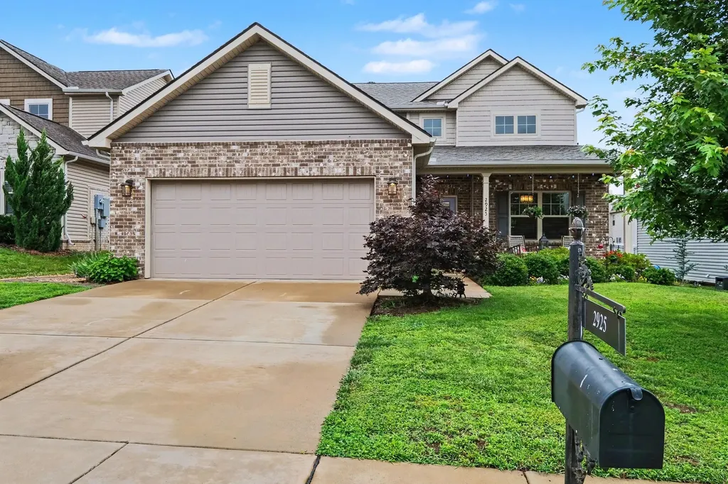 2925 Hen Brook Drive Columbia TN 38401