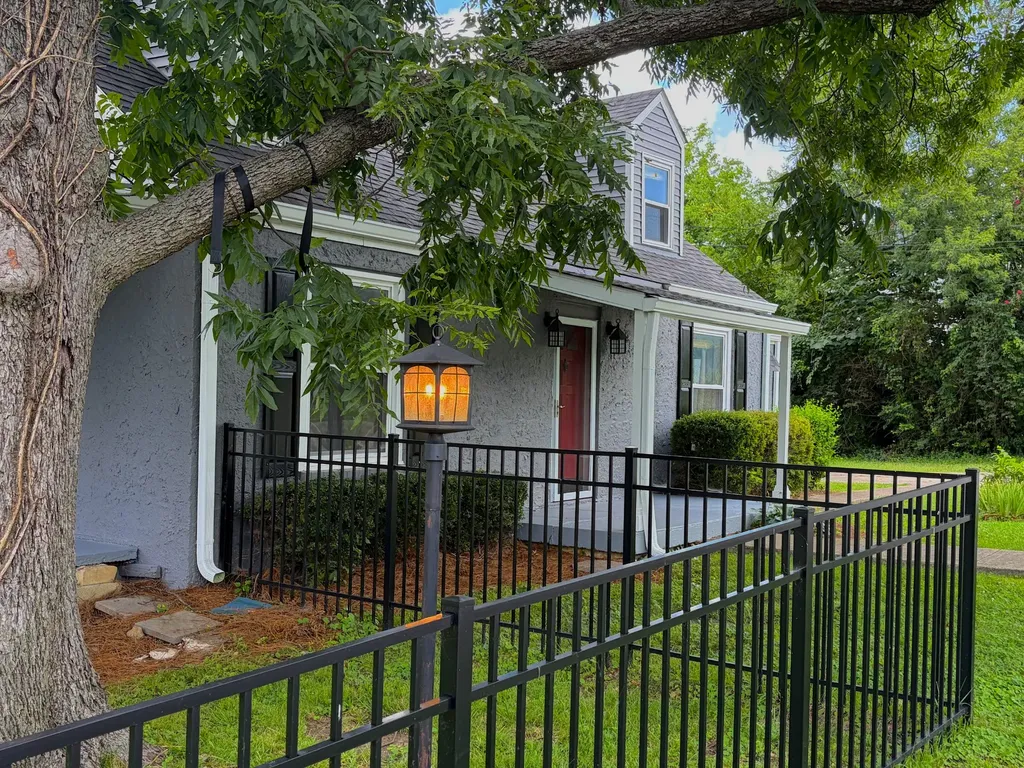 715 Park Circle Nashville TN 37205