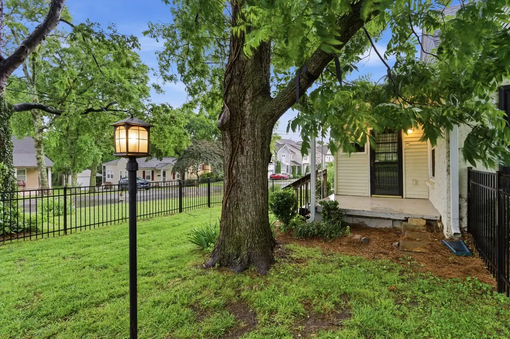 715 Park Circle Nashville TN 37205
