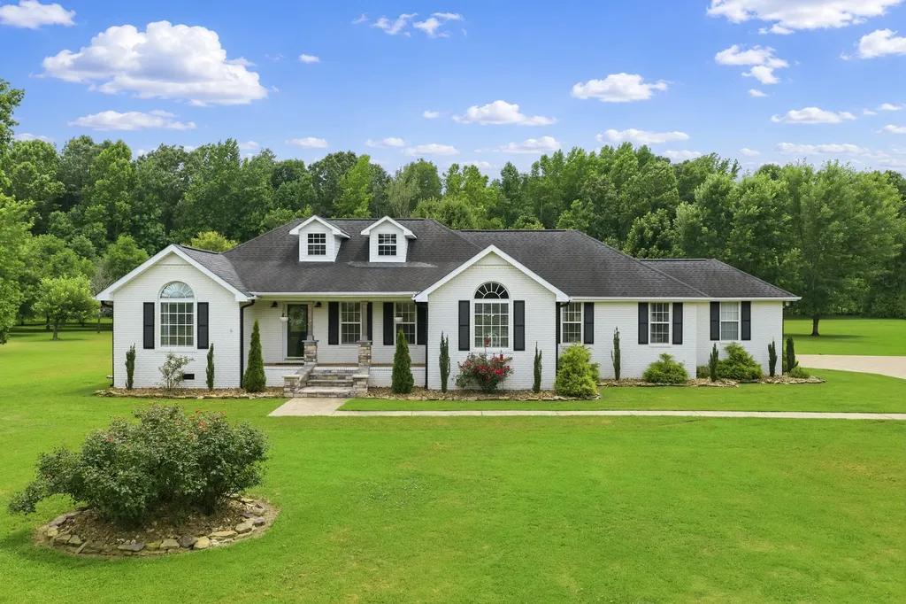 159 Channing Cove Lexington TN 38351