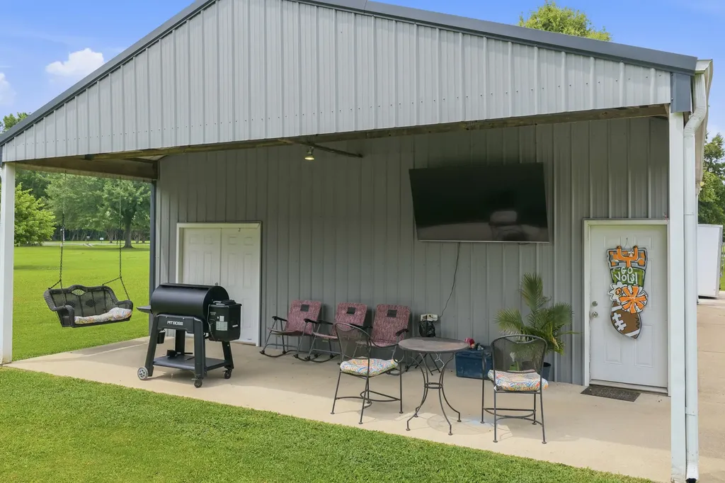 159 Channing Cove Lexington TN 38351