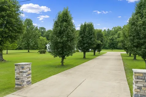 159 Channing Cove Lexington TN 38351
