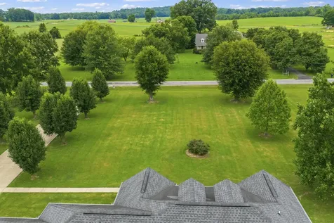 159 Channing Cove Lexington TN 38351
