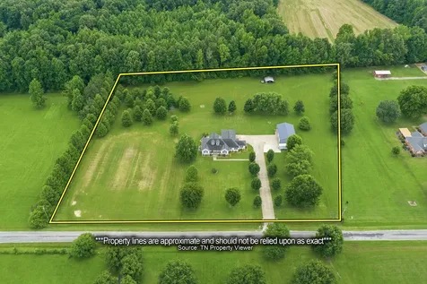 159 Channing Cove Lexington TN 38351