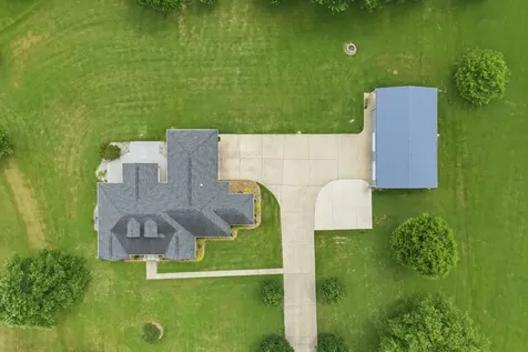 159 Channing Cove Lexington TN 38351