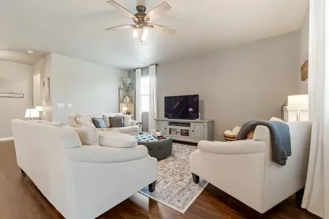 648 Prominence Road Columbia TN 38401