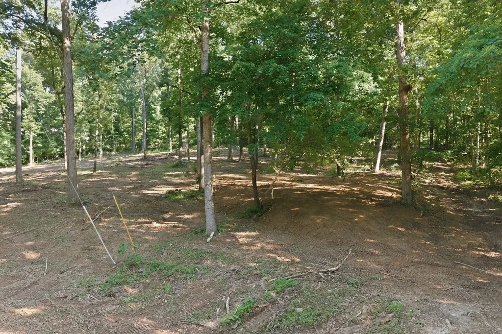 0 Hardwood Trail Burns TN 37029