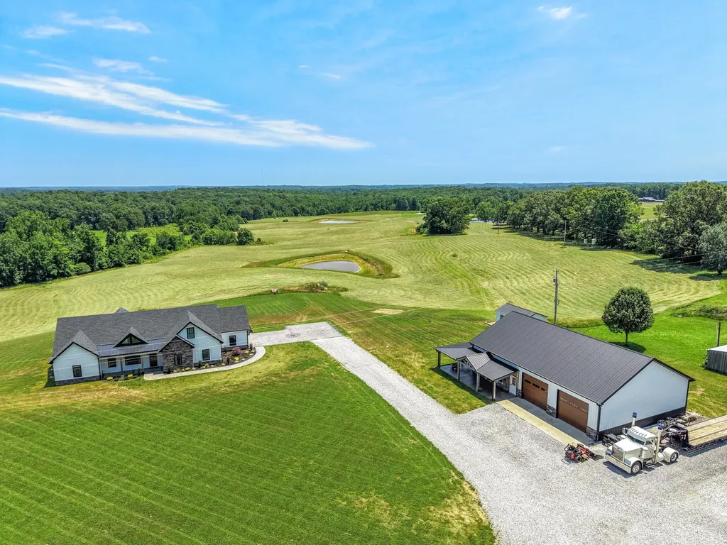 2100 Gamble Hollow Road Cumberland Furnace TN 37051